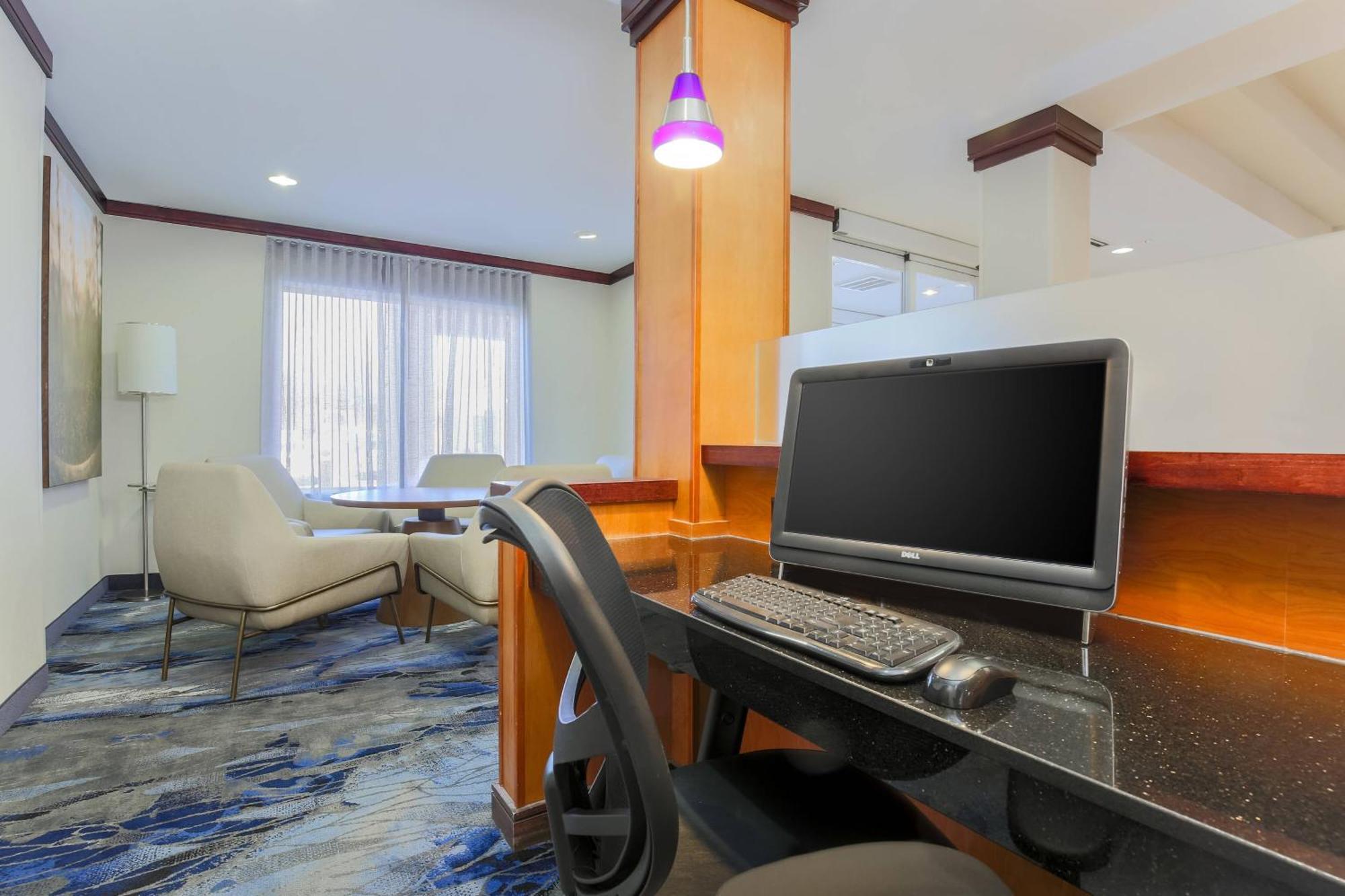 Fairfield Inn & Suites By Marriott Мава Екстер'єр фото